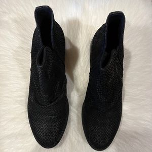 Ladies Blowfish black ankle booties